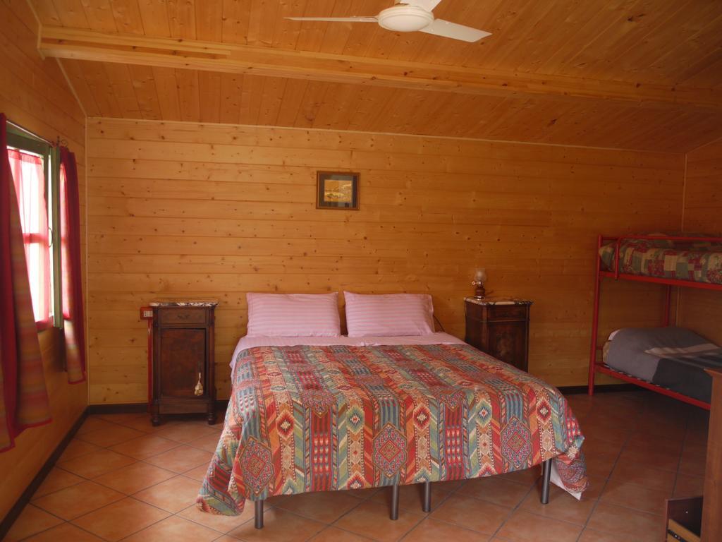 Su Trabi B&B Fluminimaggiore Quarto foto